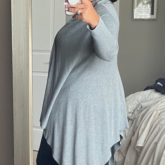 NWOT GRAY OPEN KNIT CARDIGAN - Picture 3 of 9